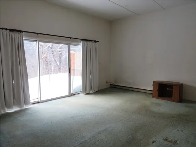 $124,900 | 101 Rivermont Court, Unit 101, Cheswick, PA 15024