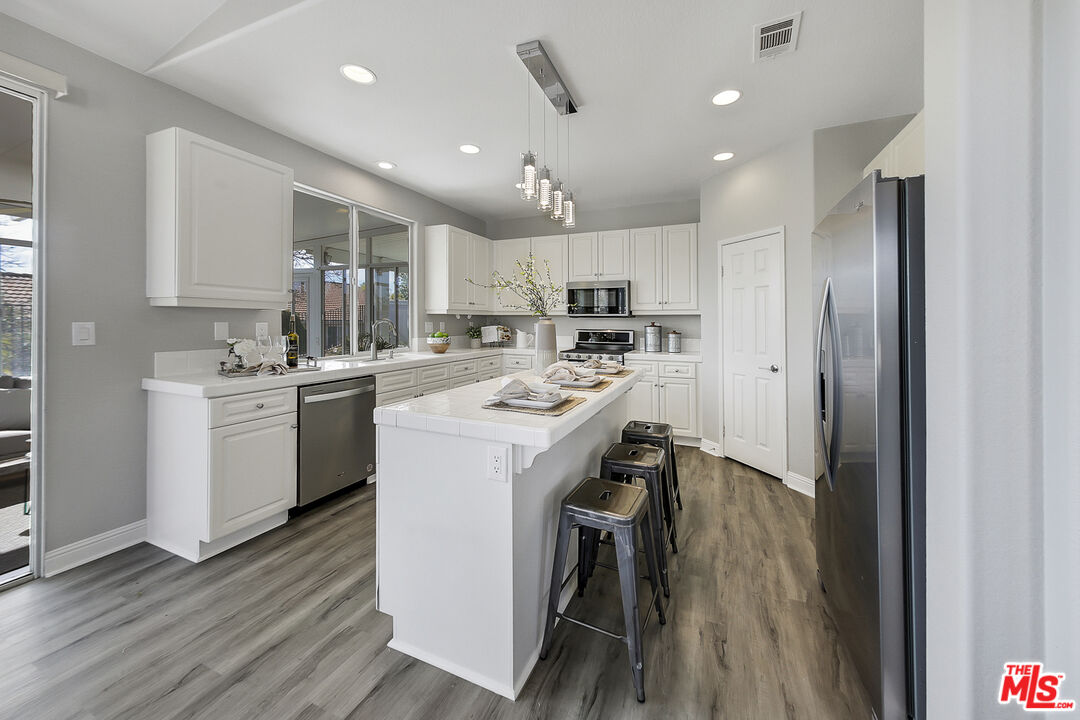 28845 Raintree Drive Menifee, CA 92584 - Photo 6 of 25 Gallery Image 6