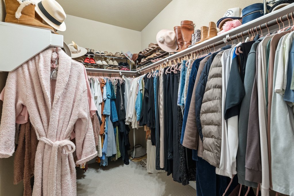 13808 Field Stream Lane Manor, TX 78653 - Photo 25 of 39 Walk in closet featuring carpet flooring