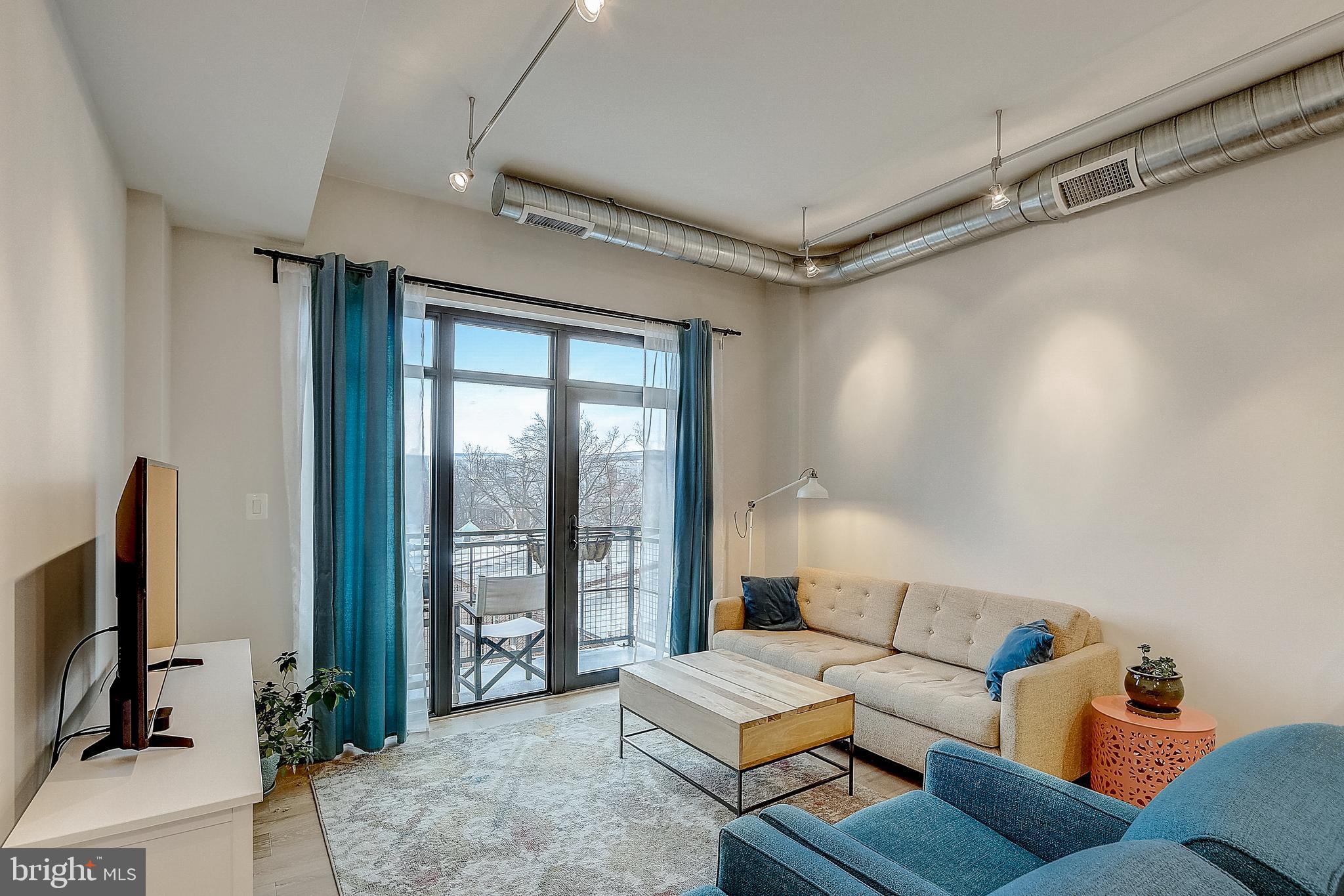 301 H Street Northeast, Unit 403 Washington, DC 20002 - Photo 3 of 31