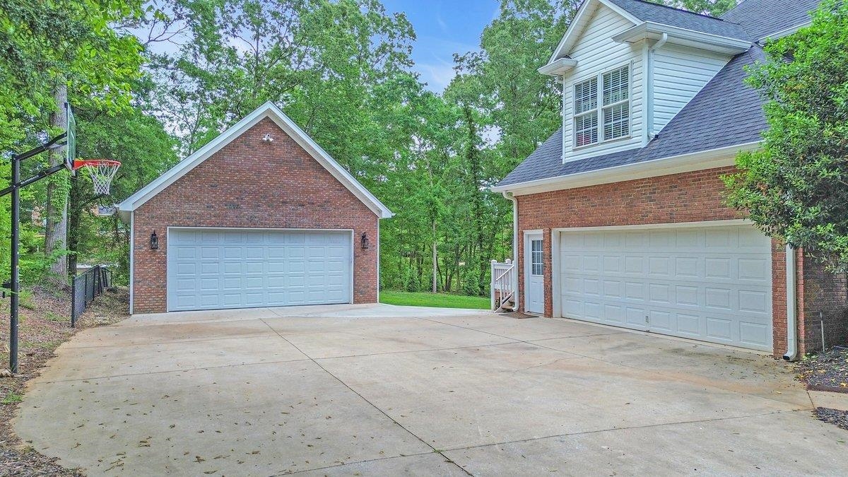 268 Antrim Avenue Moore, SC 29369 - Photo 2 of 48