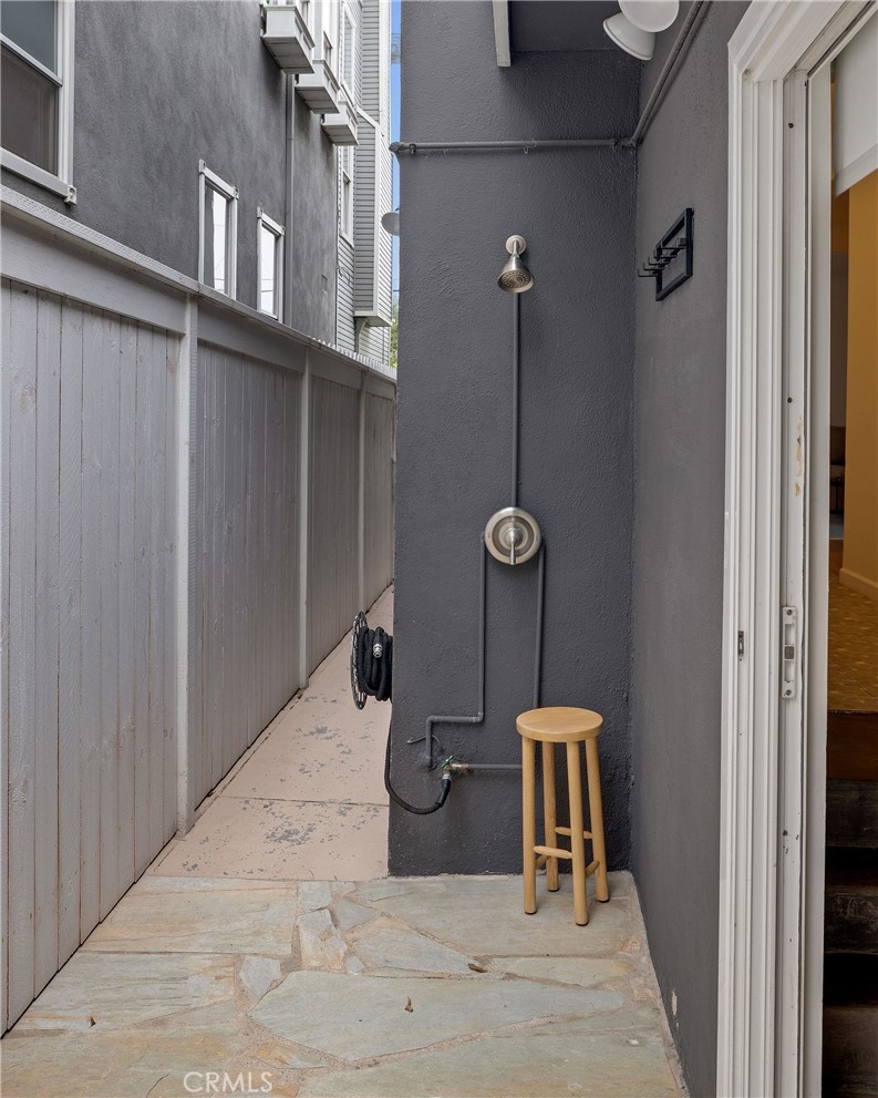 1706 Carver Street Redondo Beach, CA 90278 - Photo 21 of 40 a bathroom with a sink