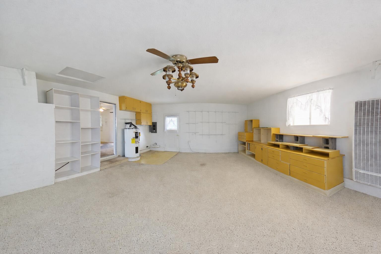 207 Holiday Lane Central Point, OR 97502 - Photo 21 of 38 Bonus Room