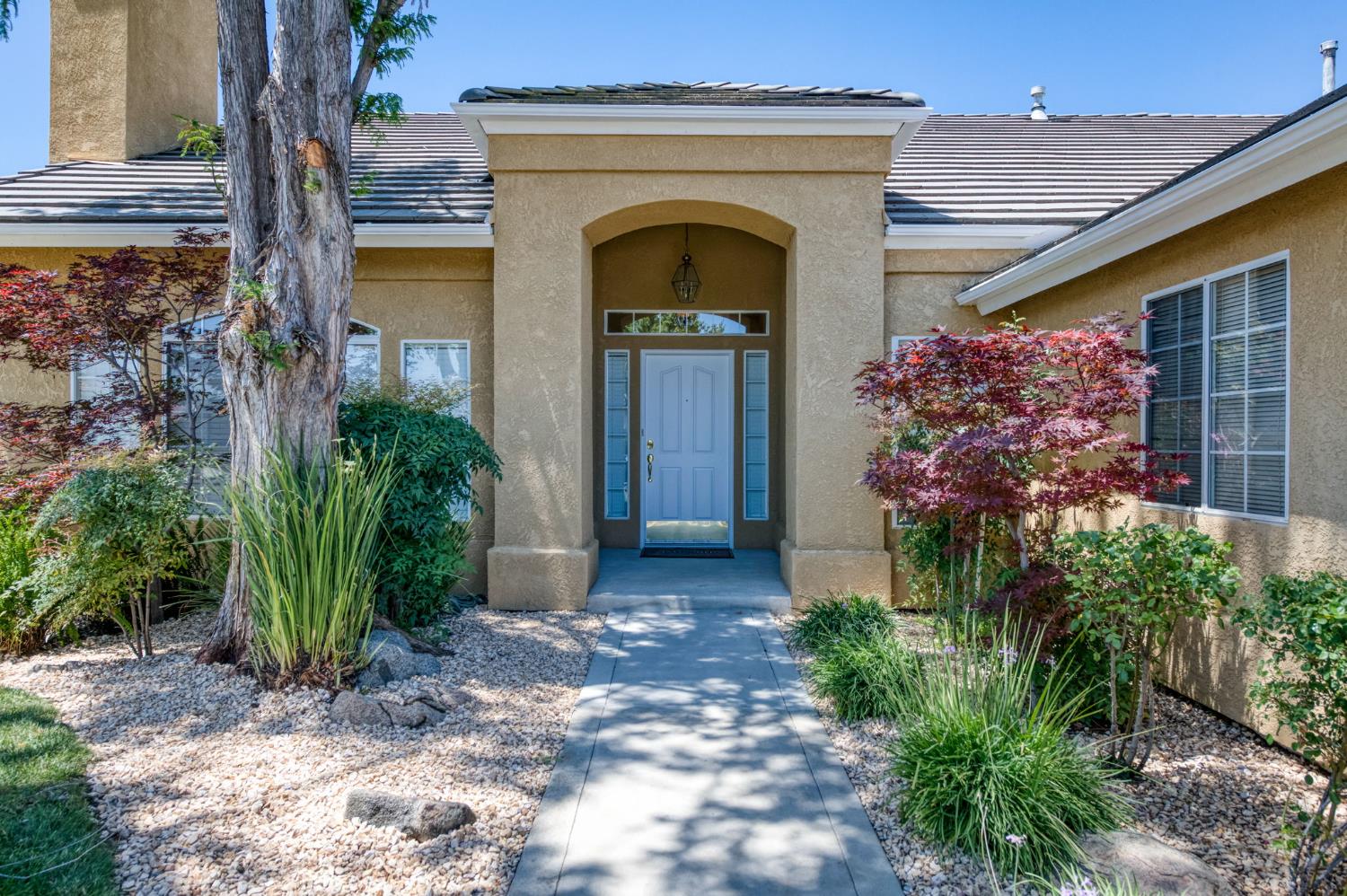 794 Applegate Avenue Clovis, CA 93611 - Photo 3 of 28