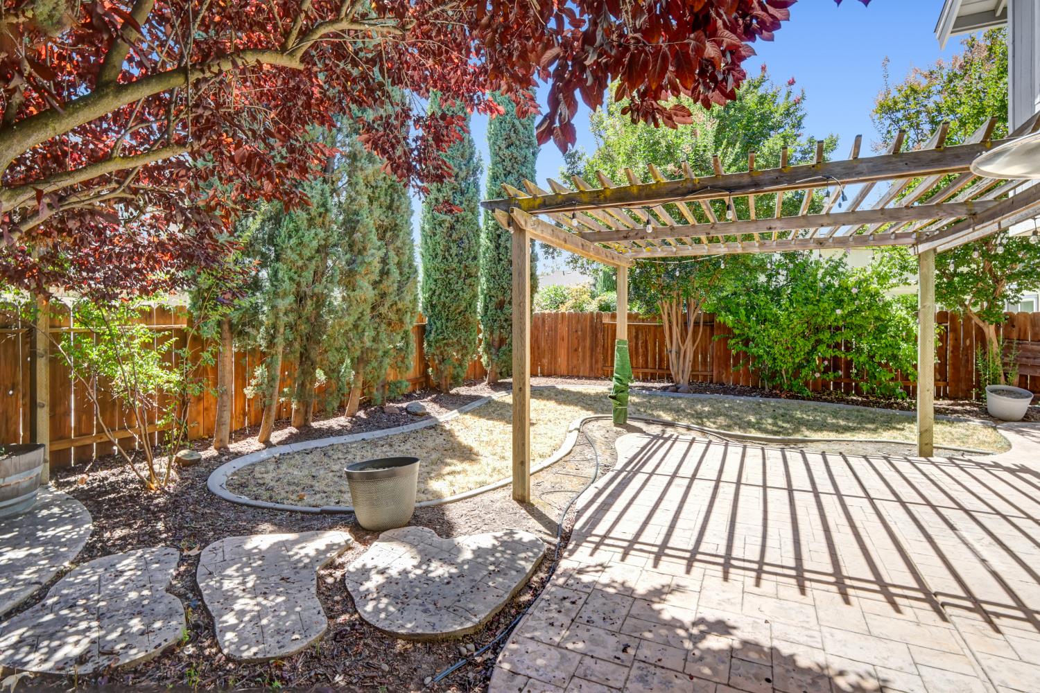 6932 Springmont Drive Elk Grove, CA 95758 - Photo 41 of 47