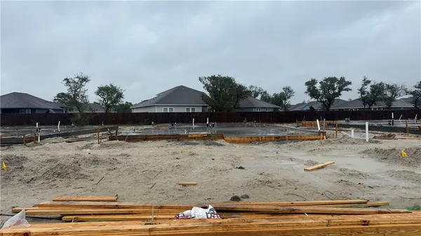 $289,900 | 161 Grenada Drive, Rockport, TX 78382