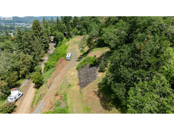 $48,000 | 679 Southeast Fisher Drive, Roseburg, OR 97470