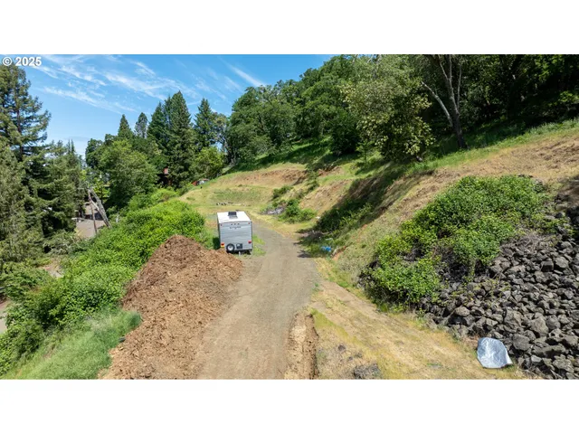 $55,000 | 679 Southeast Fisher Drive, Roseburg, OR 97470