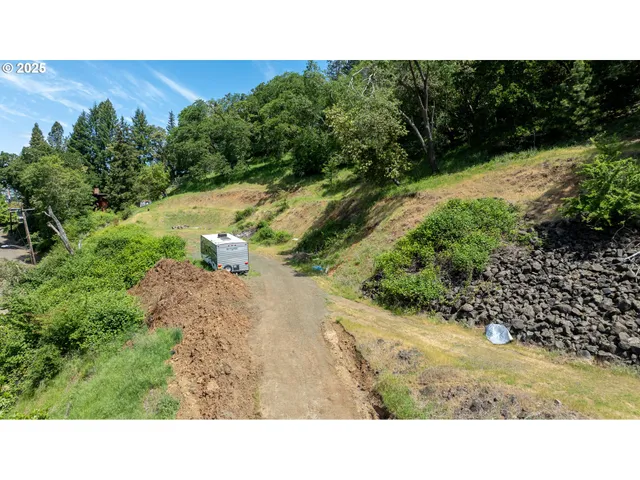 $55,000 | 679 Southeast Fisher Drive, Roseburg, OR 97470