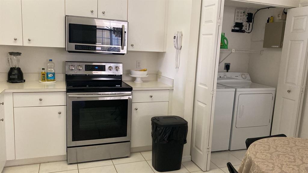 6070 Heliconia Road Delray Beach, FL 33484 - Photo 4 of 38