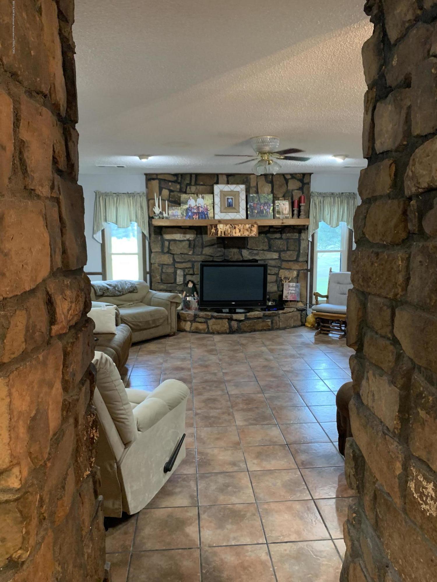 8912 Browns Ferry Road Senatobia, MS 38668 - Photo 5 of 8 DFC21B44-AB3C-45EF-9D45-6DAB9EA8E3D0