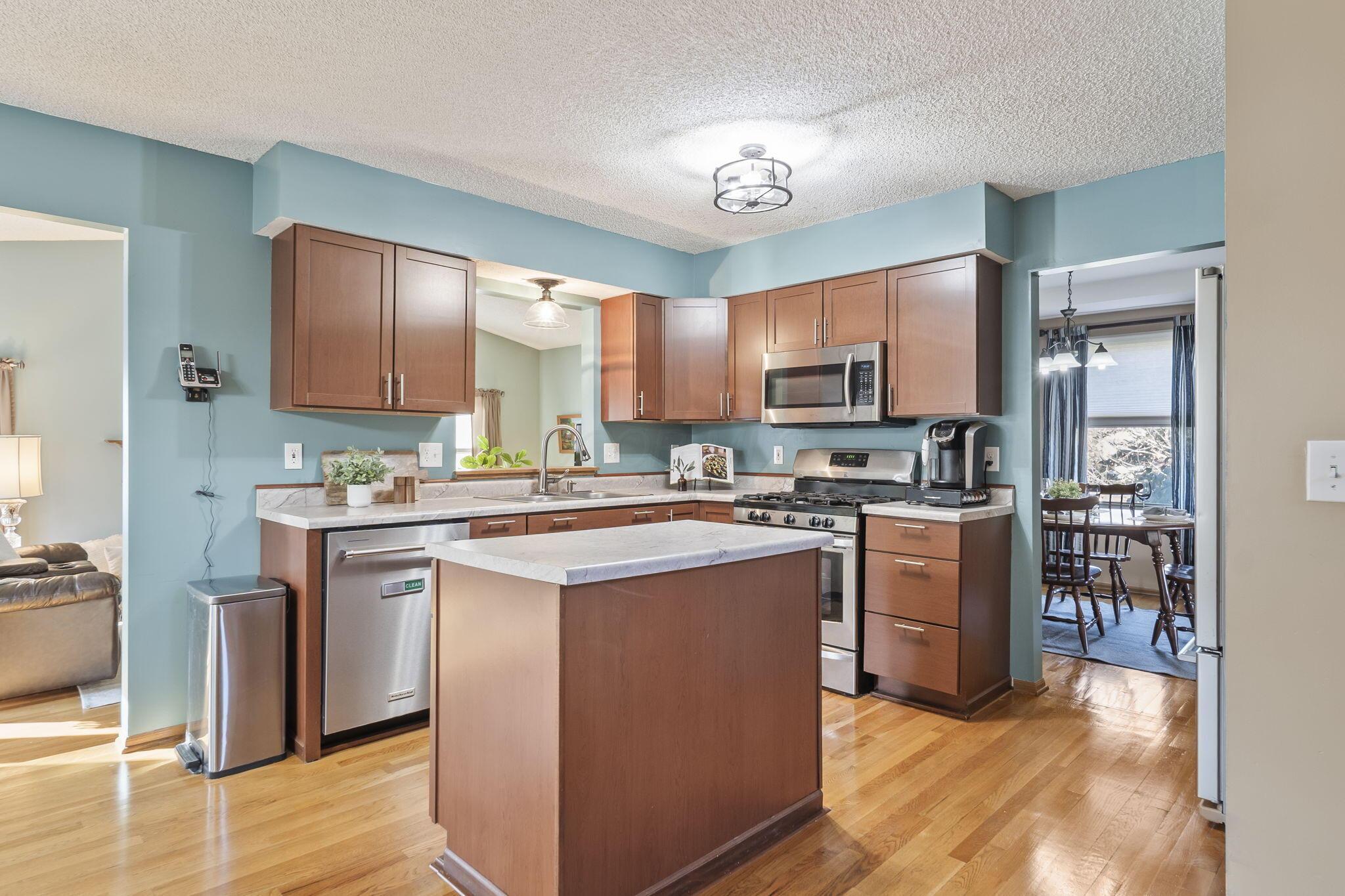 261 Fox Ridge Circle Powell, OH 43065 - Photo 16 of 67 Kitchen