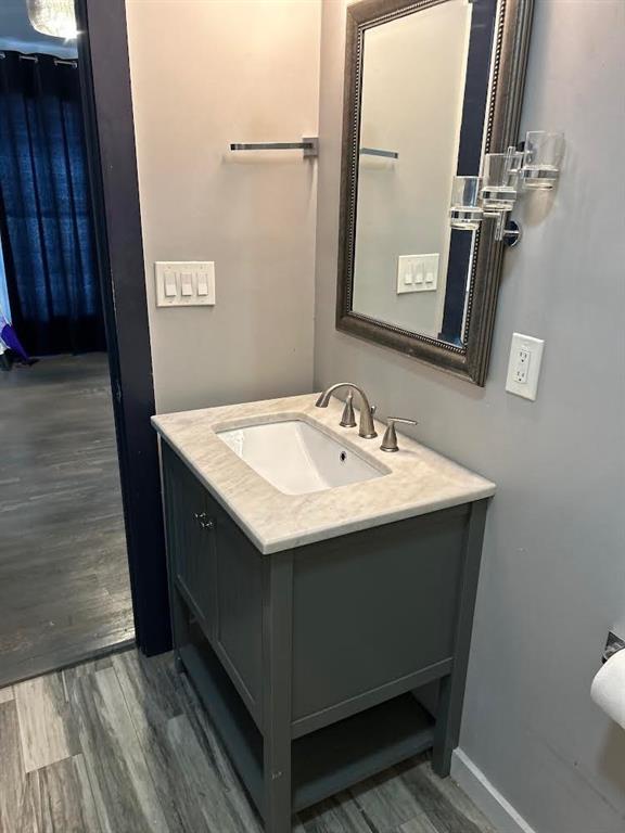 759 Jones Avenue Northwest Atlanta, GA 30314 - Photo 14 of 19 a bathroom with a sink and a mirror