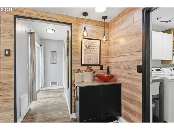 $435,000 | 2005 Amirante Street, Eugene, OR 97402