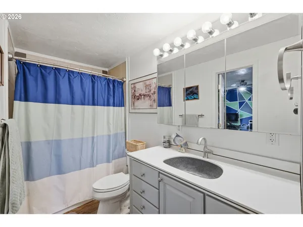 $435,000 | 2005 Amirante Street, Eugene, OR 97402