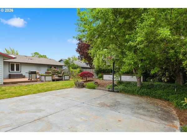 $435,000 | 2005 Amirante Street, Eugene, OR 97402