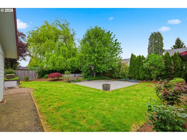 $435,000 | 2005 Amirante Street, Eugene, OR 97402