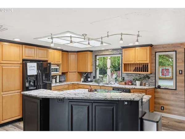 $435,000 | 2005 Amirante Street, Eugene, OR 97402