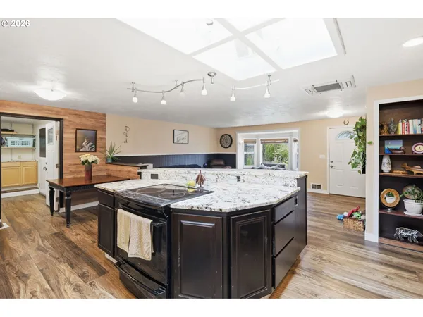 $435,000 | 2005 Amirante Street, Eugene, OR 97402