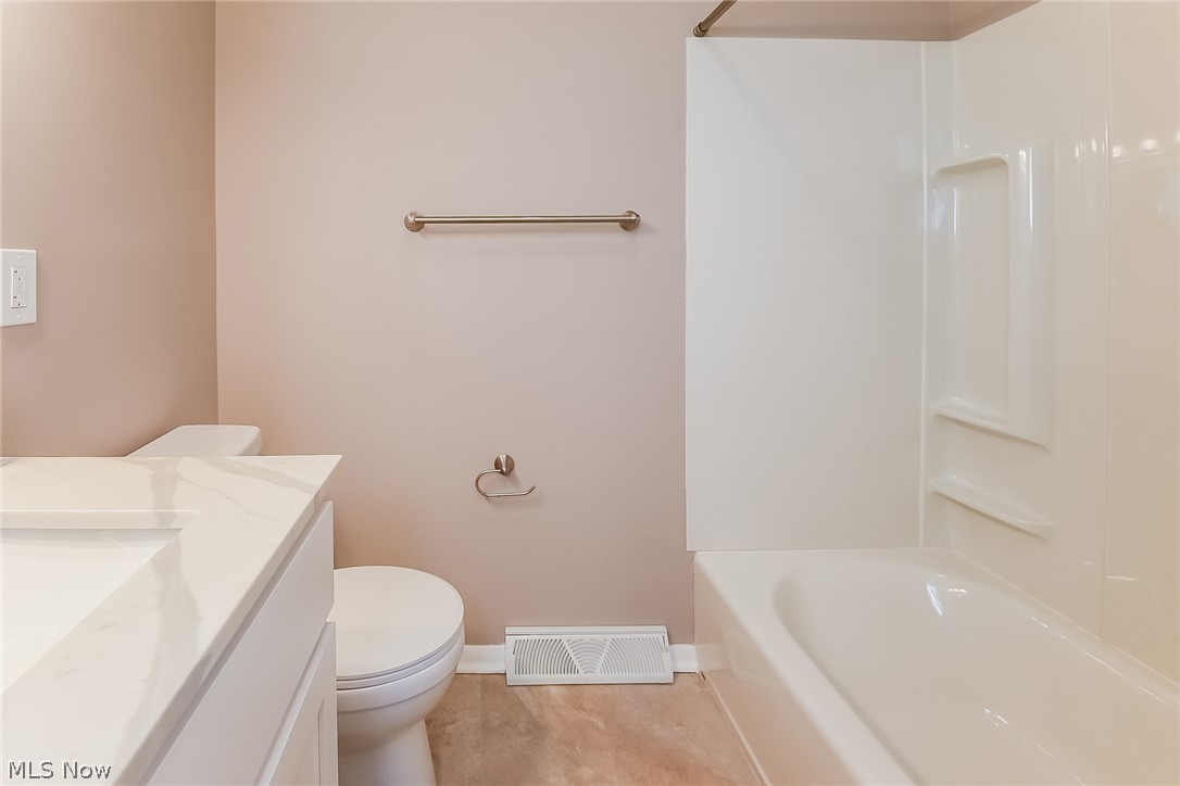 15114 Triskett Road Cleveland, OH 44111 - Photo 32 of 39