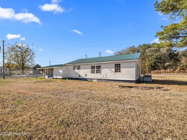 $125,000 | 3537 Highway 11, Wallace, NC 28466