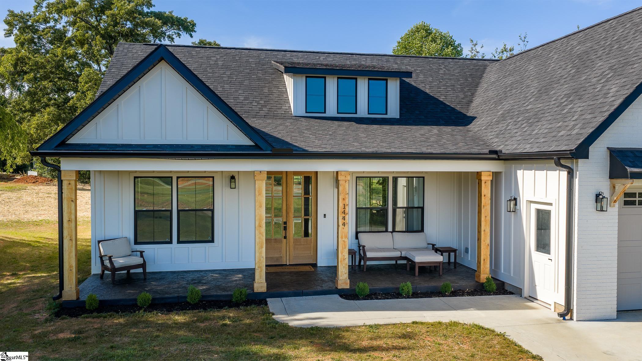 1444 Roddy Road Campobello, SC 29322 - Photo 6 of 27