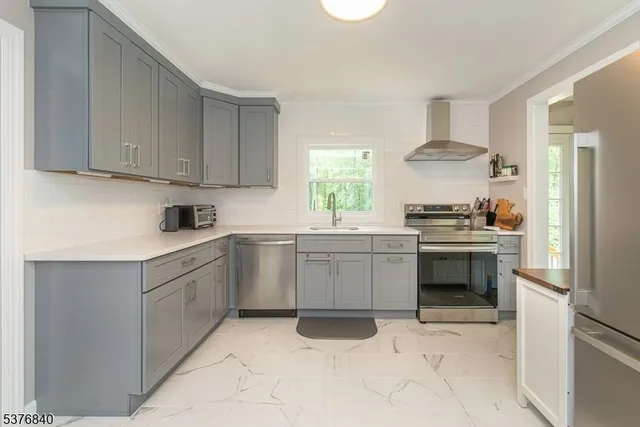 $439,000 | 25 East Shore Lake Owassa Road, Newton, NJ 07860