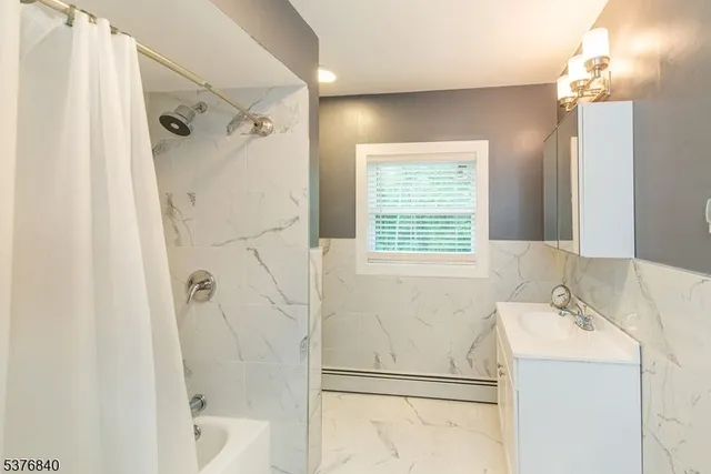 $439,000 | 25 East Shore Lake Owassa Road, Newton, NJ 07860