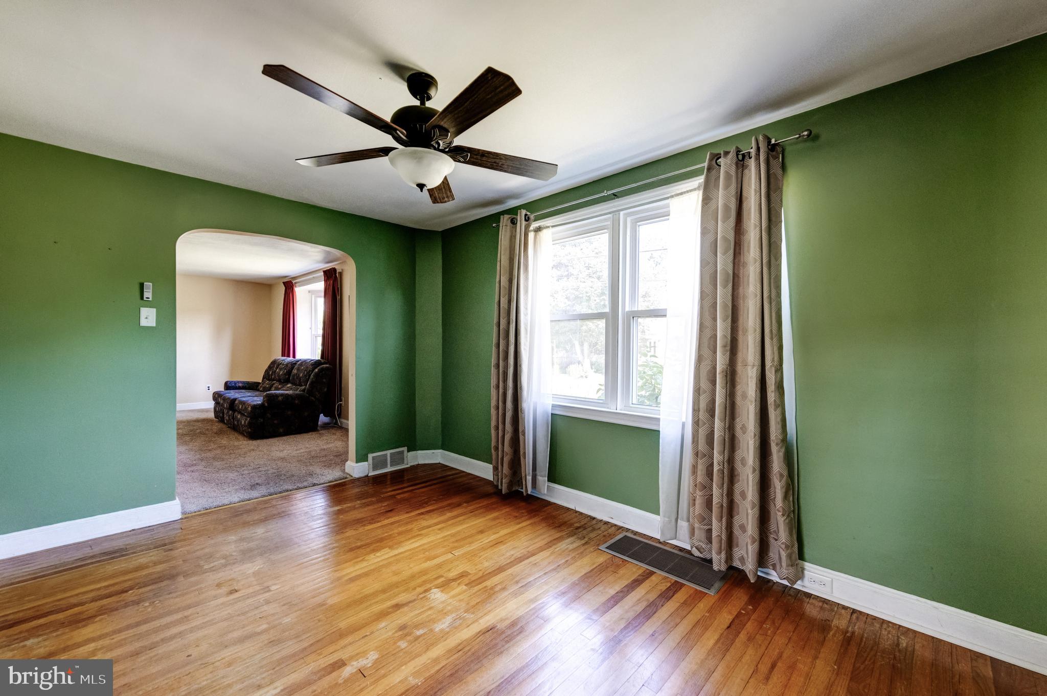 201 East Manoa Road Havertown, PA 19083 - Photo 5 of 21