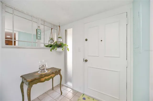 $299,000 | 1400 1st Avenue West, Unit 203, Bradenton, FL 34205