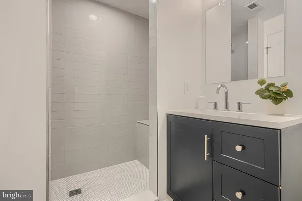 $425,000 | 821 South Curley Street, Baltimore, MD 21224