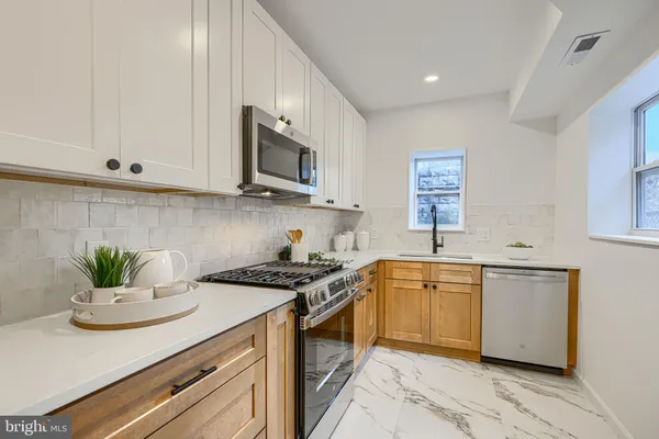 $439,500 | 821 South Curley Street, Baltimore, MD 21224