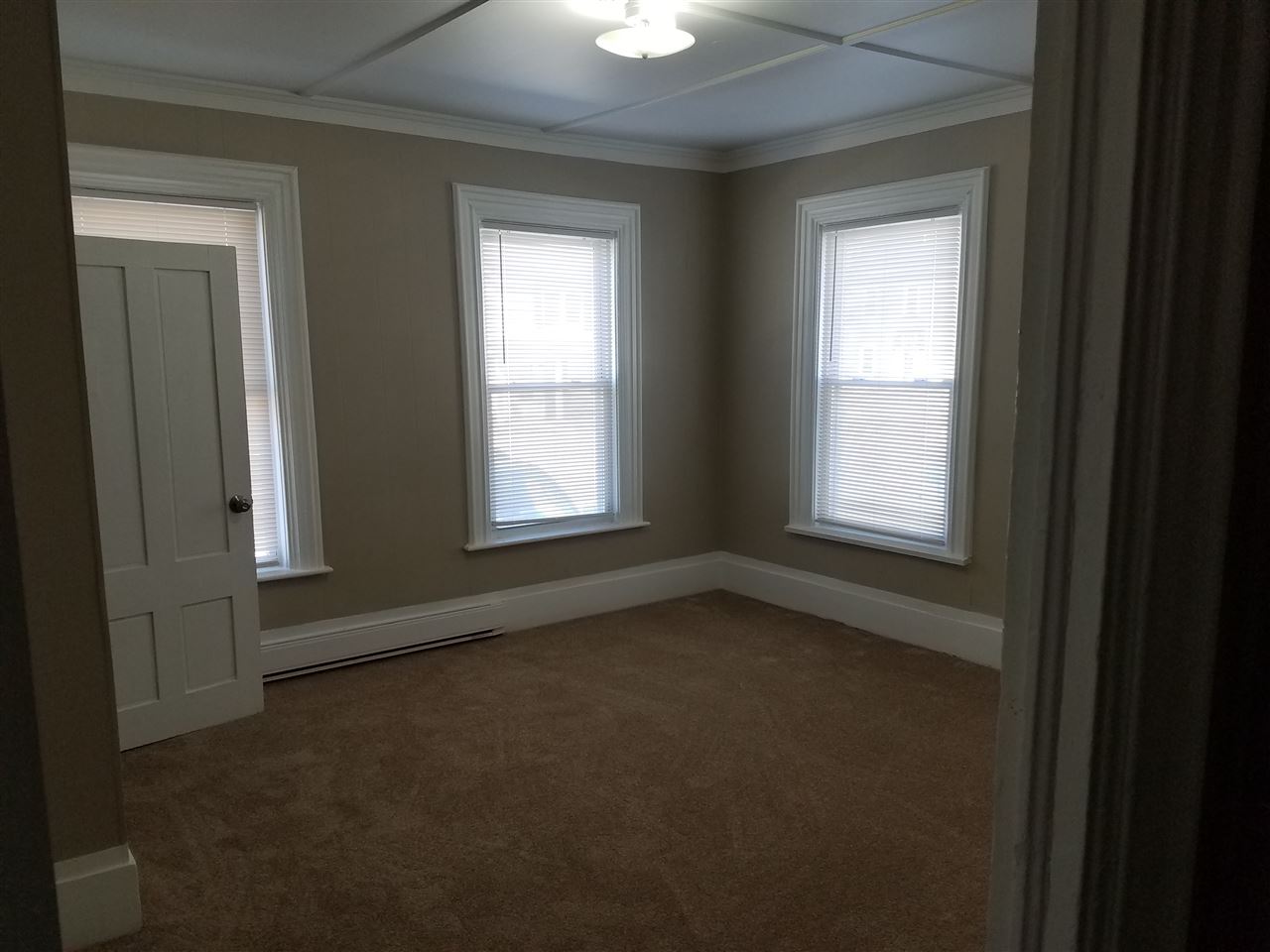 30-32 Chestnut Street Rochester, NH 03867 - Photo 4 of 11