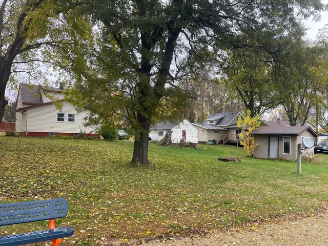 $135,000 | 1675 127th Avenue Southeast, Blomkest, MN 56216