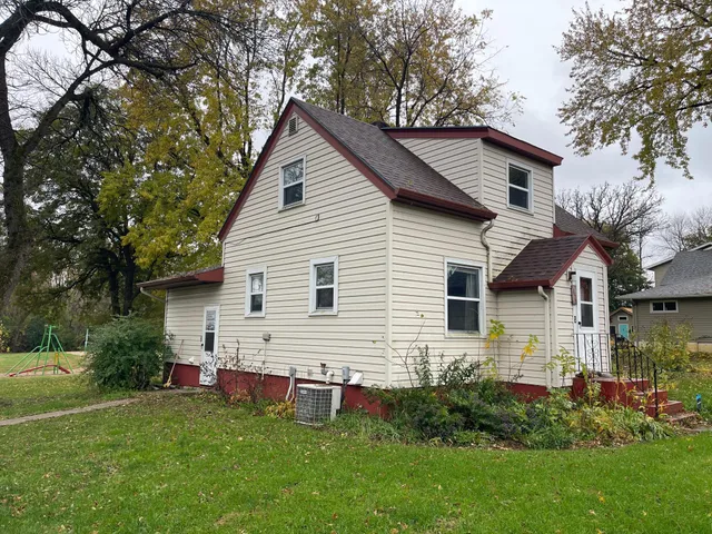 $135,000 | 1675 127th Avenue Southeast, Blomkest, MN 56216