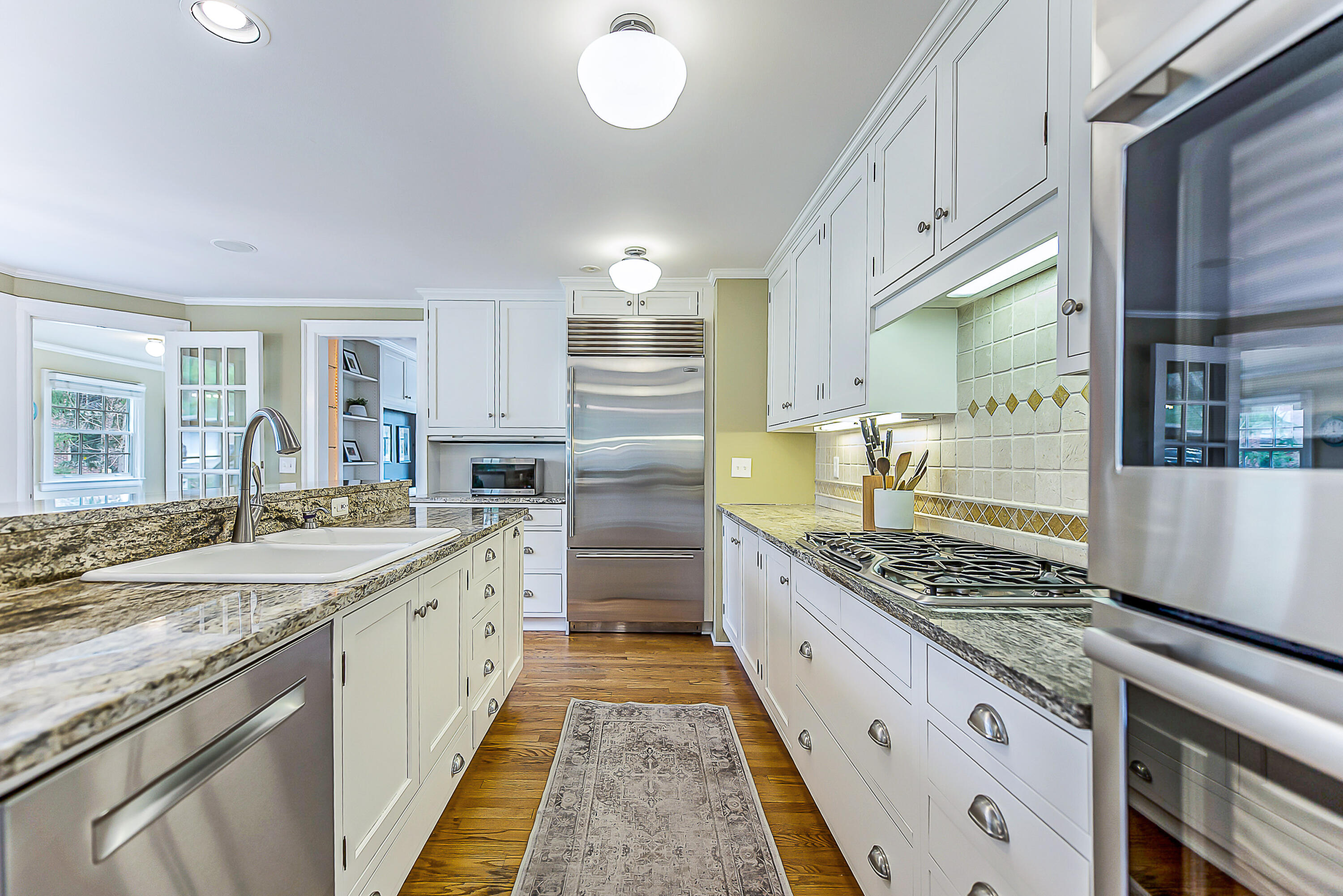 311 Awixa Road Ann Arbor, MI 48104 - Photo 13 of 83 New Bosch double oven