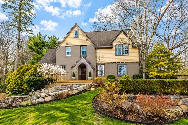 $1,425,000 | 311 Awixa Road, Ann Arbor, MI 48104