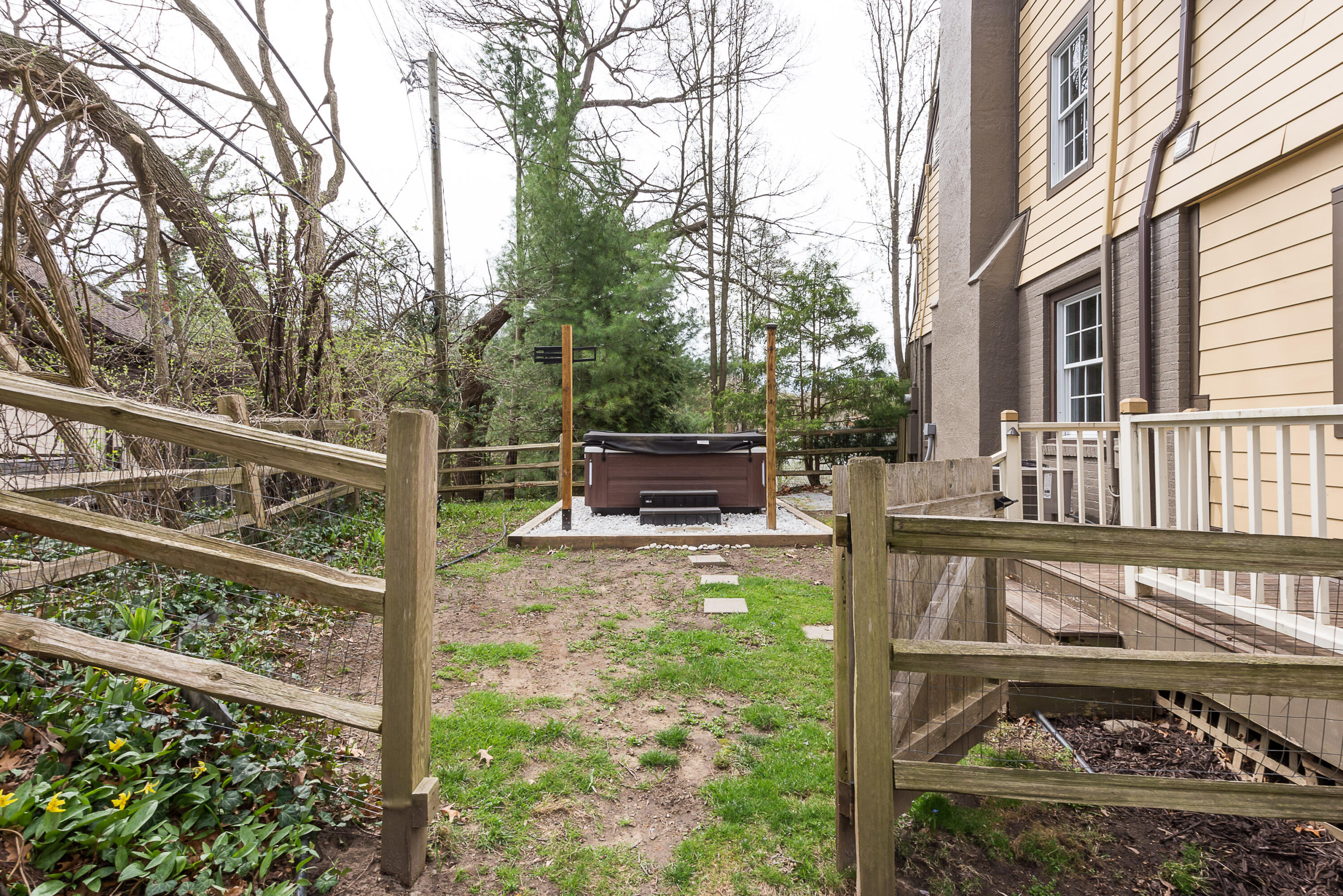 311 Awixa Road Ann Arbor, MI 48104 - Photo 71 of 83 Fenced area