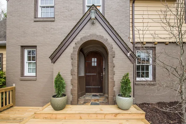 $1,425,000 | 311 Awixa Road, Ann Arbor, MI 48104