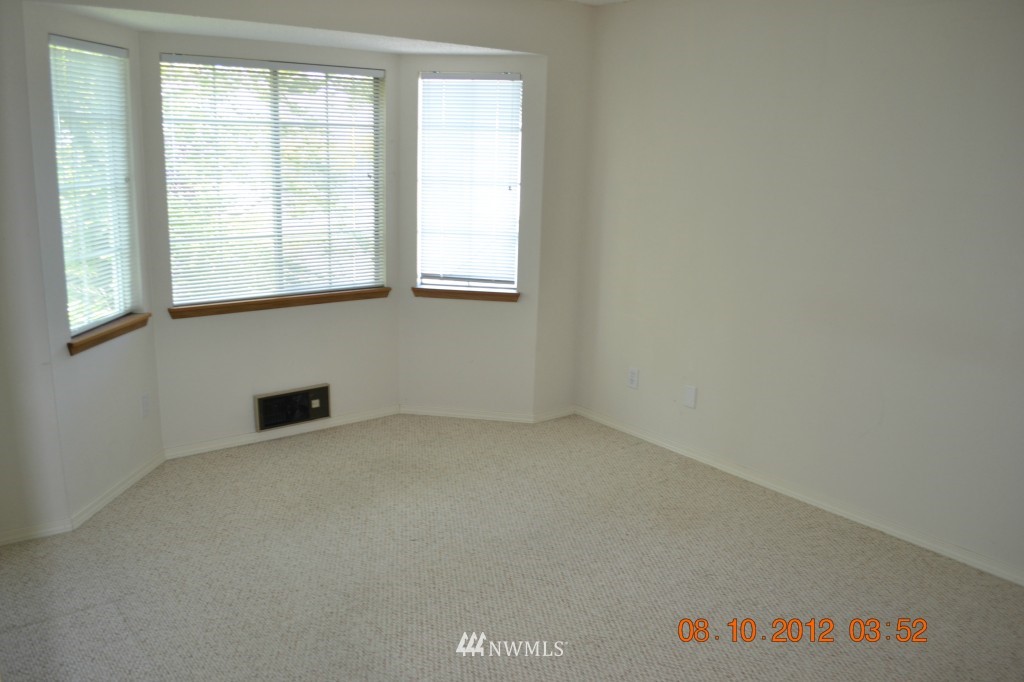 10829 Southeast 172nd Street, Unit C6 Renton, WA 98055 - Photo 7 of 14 Gallery Image 7