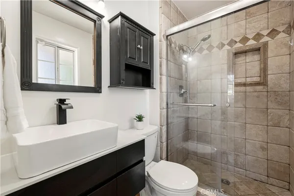 $979,000 | 8673 Herrick Avenue, Los Angeles, CA 91352