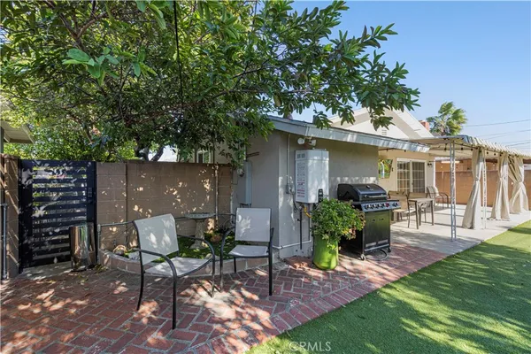$979,000 | 8673 Herrick Avenue, Los Angeles, CA 91352