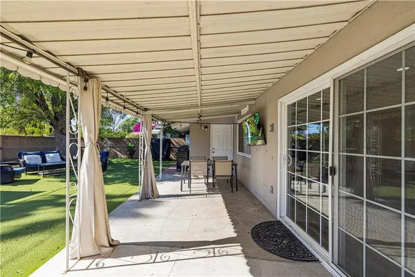 $979,000 | 8673 Herrick Avenue, Los Angeles, CA 91352