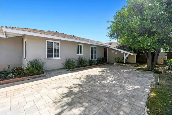 $979,000 | 8673 Herrick Avenue, Los Angeles, CA 91352