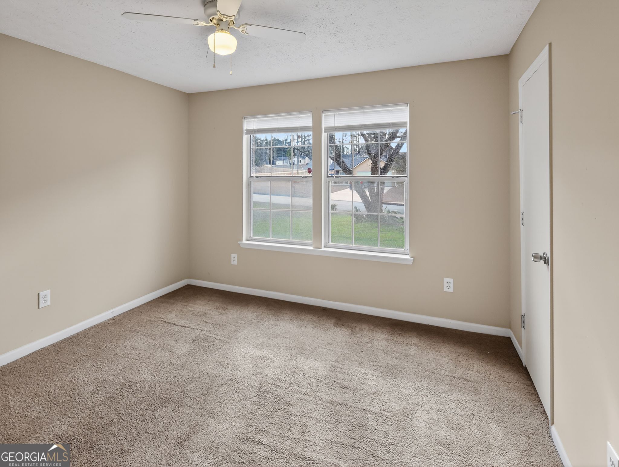 2492 Deep Shoals Circle Decatur, GA 30034 - Photo 19 of 31 an empty room with a window