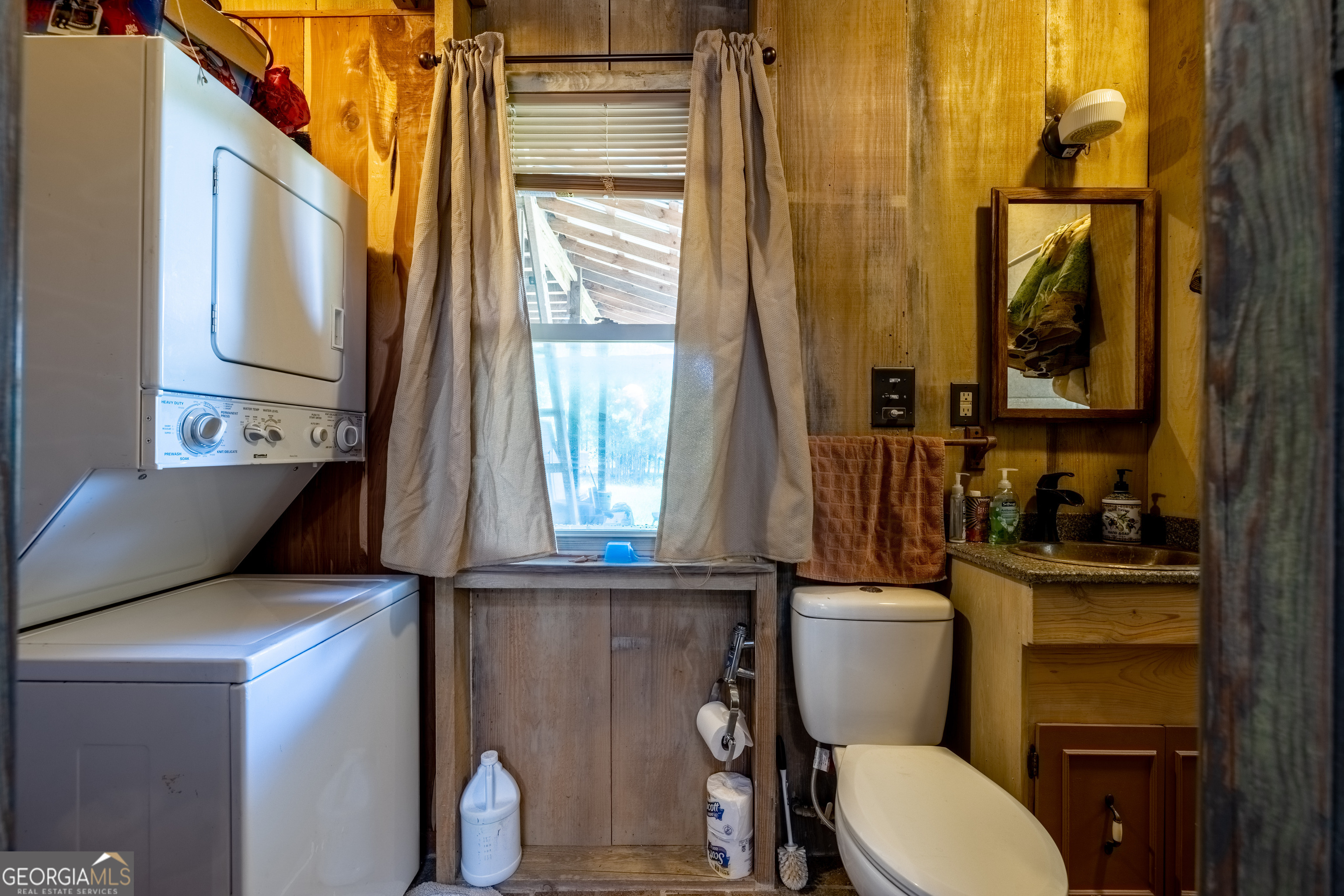 36 Stargazer Trail Northwest Rome, GA 30165 - Photo 29 of 79 a bathroom with a toilet sink and mirror