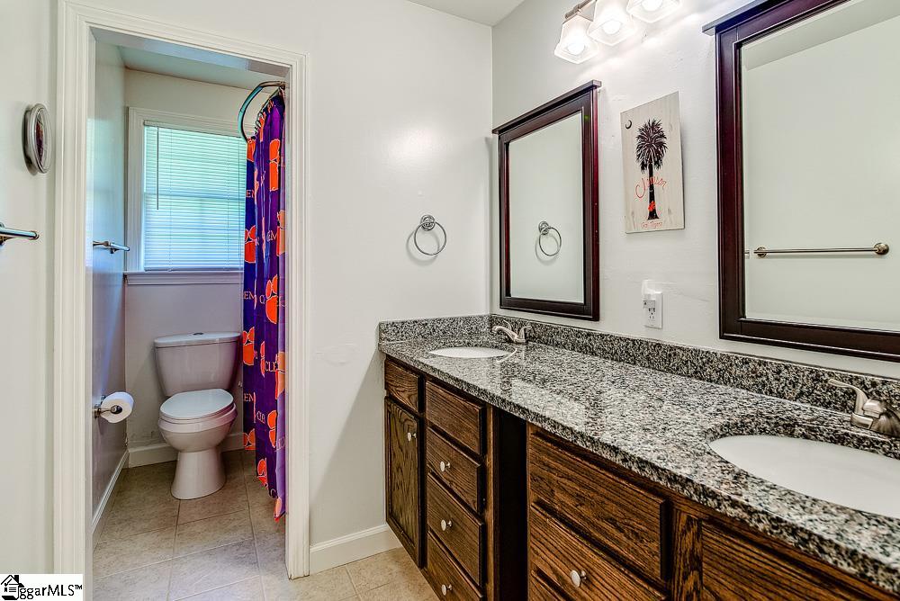 331 Brown Road Simpsonville, SC 29681 - Photo 14 of 18 Gallery Image 14