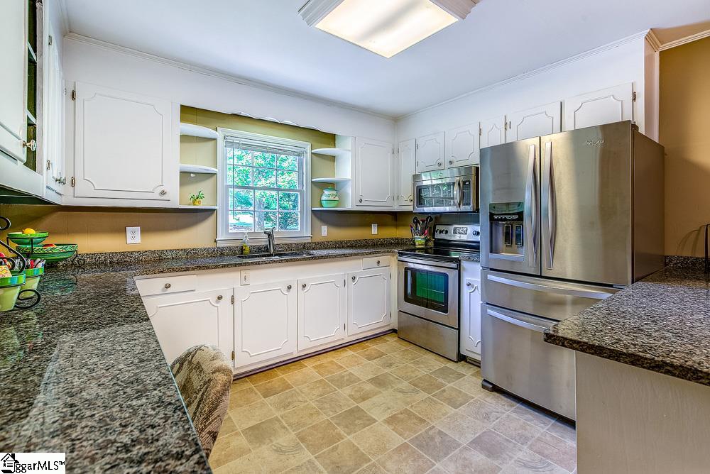 331 Brown Road Simpsonville, SC 29681 - Photo 5 of 18 Gallery Image 5
