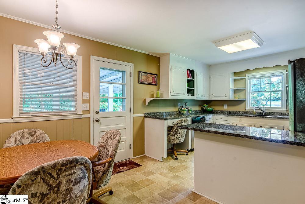 331 Brown Road Simpsonville, SC 29681 - Photo 6 of 18 Gallery Image 6