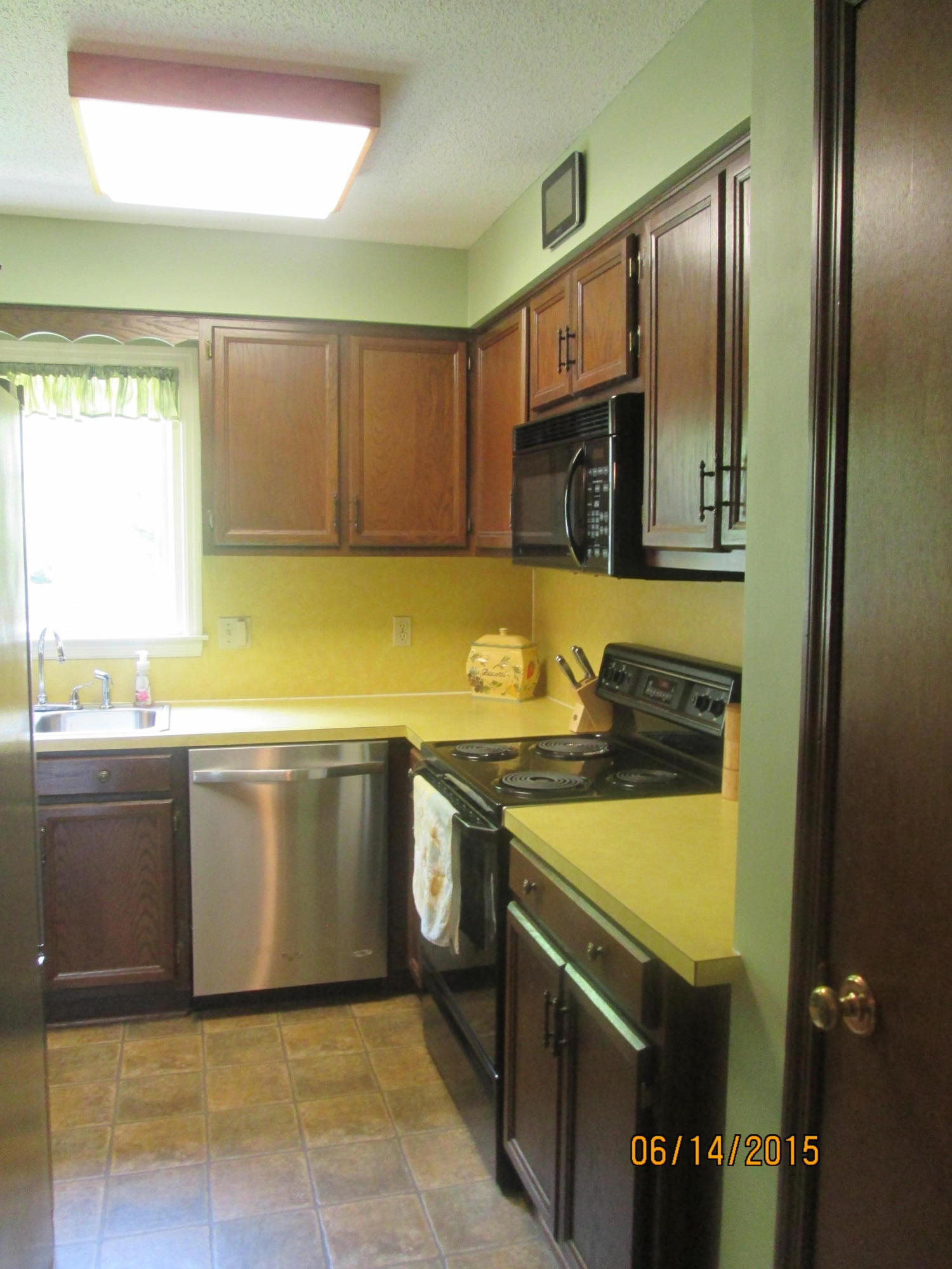 401 Grouse Road Summerville, SC 29485 - Photo 3 of 25 IMG_0500